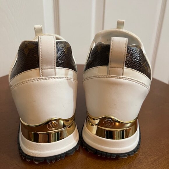 Louis Vuitton - Monogram Run Away Sneaker: Size 9 - Picture 4 of 8